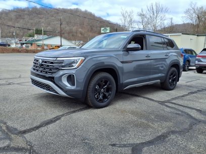 New 2025 Volkswagen Atlas Peak Edition SE