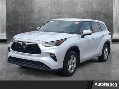 Used 2023 Toyota Highlander LE