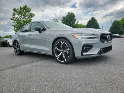 New 2024 Volvo S60 B5 Plus w/ Climate Package