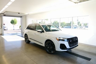 New 2025 Audi Q7 3.0T Premium Plus