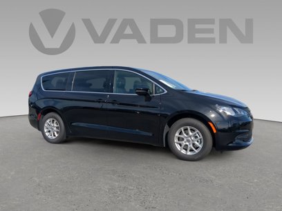 New 2025 Chrysler Voyager LX