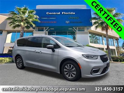 Certified 2023 Chrysler Pacifica Limited