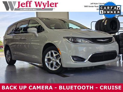 Used 2020 Chrysler Pacifica Touring w/ Tire & Wheel Group