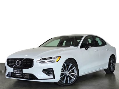 Used 2021 Volvo S60 T5 Momentum