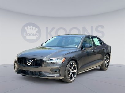 New 2024 Volvo S60 B5 Plus w/ Climate Package