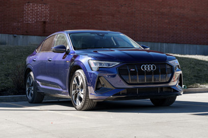 Used 2022 Audi e-tron Premium w/ Convenience Plus Package
