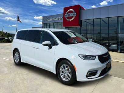 Used 2023 Chrysler Pacifica Touring-L