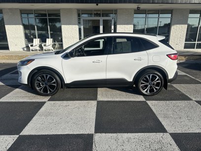 Used 2022 Ford Escape SE w/ SE Sport Appearance Package