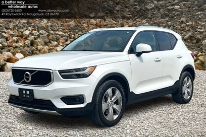 Used 2021 Volvo XC40 T5 Momentum