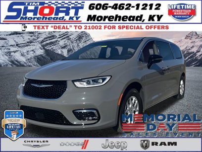 New 2025 Chrysler Pacifica Select