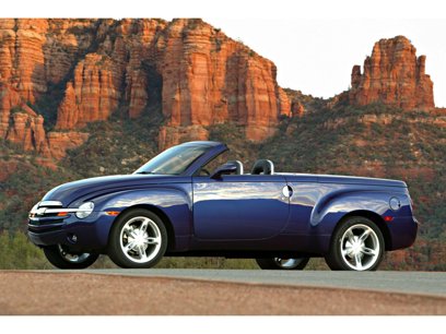Used 2004 Chevrolet SSR w/ Preferred Equipment Group