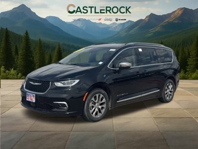 New 2025 Chrysler Pacifica Pinnacle