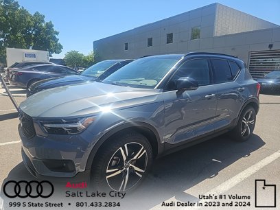 Used 2022 Volvo XC40 T5 R-Design