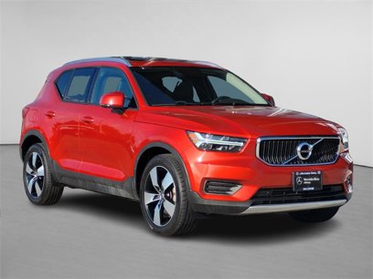 Used 2019 Volvo XC40 T5 Momentum