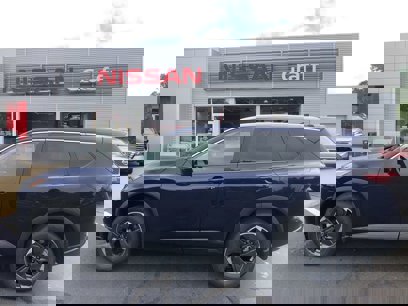 New 2025 Nissan Rogue SV w/ SV Premium Package