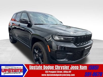 Used 2023 Jeep Grand Cherokee Altitude