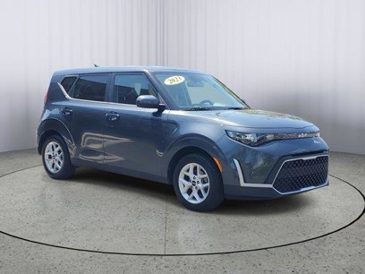 Used 2023 Kia Soul LX w/ Option Group 015