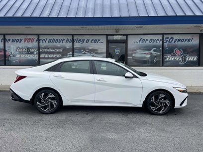 New 2025 Hyundai Elantra SEL