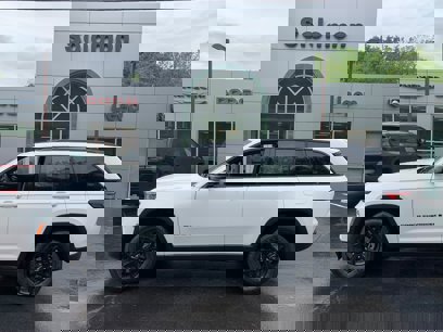 New 2025 Jeep Grand Cherokee Altitude