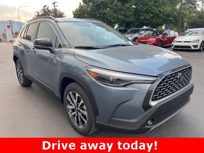 New 2025 Toyota Corolla Cross XLE w/ Convenience Package