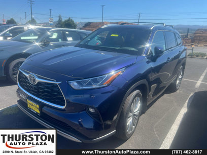 New 2025 Toyota Highlander Platinum