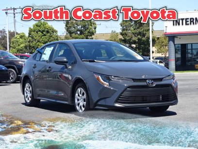 New 2025 Toyota Corolla LE
