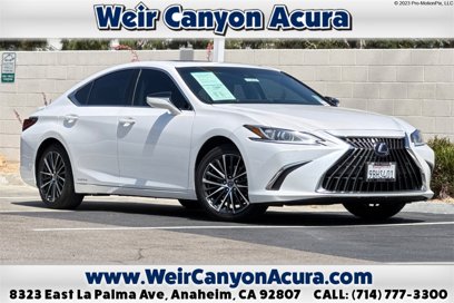 Used 2022 Lexus ES 300h w/ Premium Package