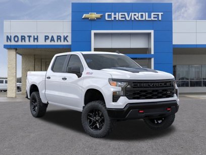 New 2025 Chevrolet Silverado 1500 Custom Trail Boss w/ LPO, Dark Essentials Package