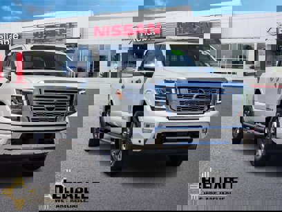 Certified 2024 Nissan Titan Platinum Reserve w/ Moonroof Package