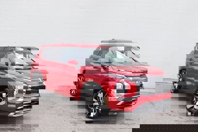 New 2025 Mitsubishi Outlander SE