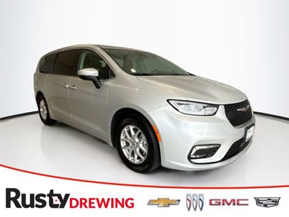 Used 2023 Chrysler Pacifica Touring-L