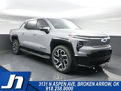 New 2025 Chevrolet Silverado EV RST