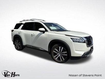 Used 2024 Nissan Pathfinder Platinum w/ Cargo Package