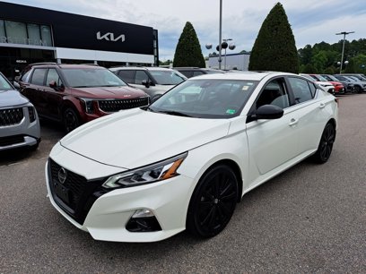 Used 2022 Nissan Altima 2.5 SR w/ Midnight Edition Package