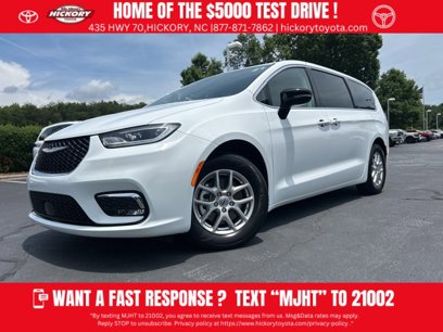 Used 2024 Chrysler Pacifica Touring-L