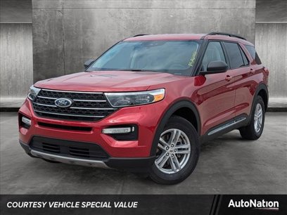 New 2024 Ford Explorer XLT w/ Equipment Group 202A