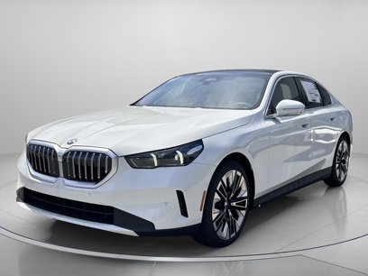 New 2025 BMW 530i xDrive w/ Premium Package