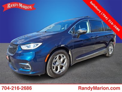 Used 2023 Chrysler Pacifica Limited