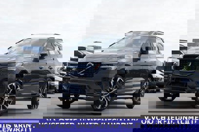 New 2025 Volvo XC60 B5 Plus w/ Protection Package Premier
