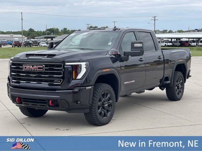 New 2025 GMC Sierra 2500 AT4 w/ AT4 Premium Plus Package