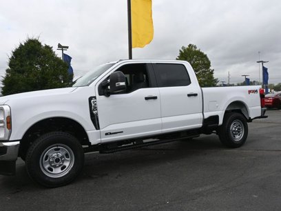 New 2025 Ford F350 XL w/ 360-Degree Camera Package