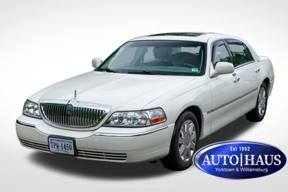 Used 2005 Lincoln Town Car Signature Limited