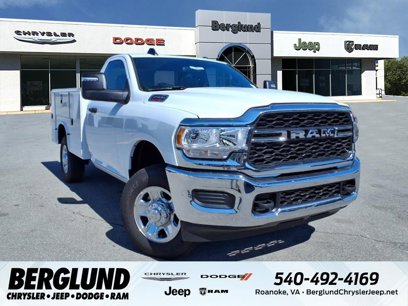 New 2024 RAM 2500 Tradesman w/ Chrome Appearance Group