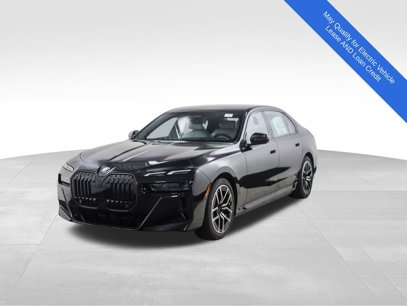 New 2025 BMW i7 xDrive60 w/ Premium Package