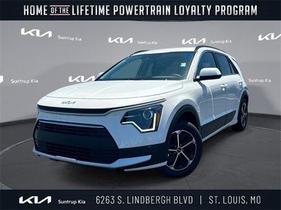 New 2025 Kia Niro LX