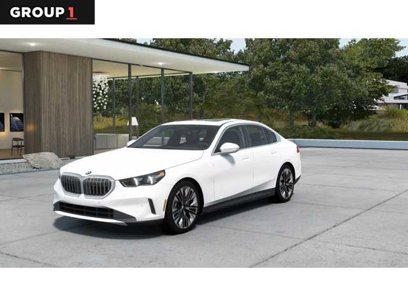 New 2025 BMW 530i w/ Premium Package