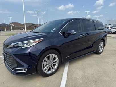 Used 2021 Toyota Sienna Platinum