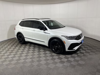 Used 2024 Volkswagen Tiguan SE R-Line