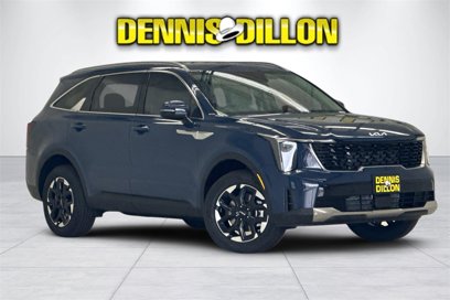 New 2025 Kia Sorento S