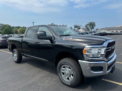 New 2024 RAM 2500 Tradesman w/ Chrome Appearance Group